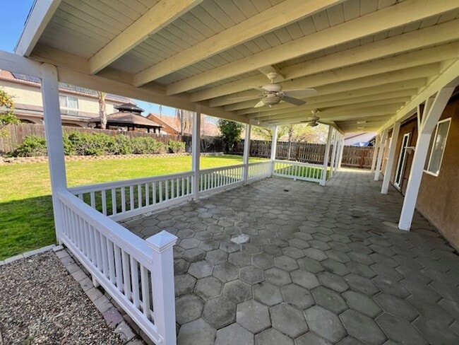 Building Photo - Cul-De-Sac in SE Visalia Neighborhood