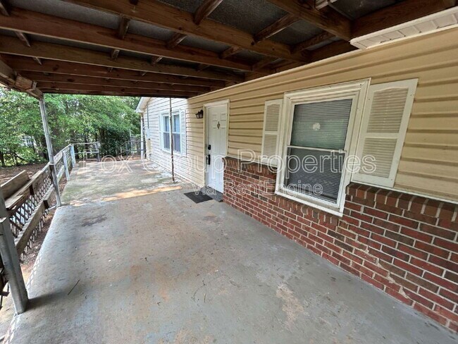 Building Photo - 579 Old Speedway Dr NW