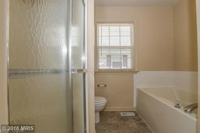 Building Photo - 2109 Bristol Dr