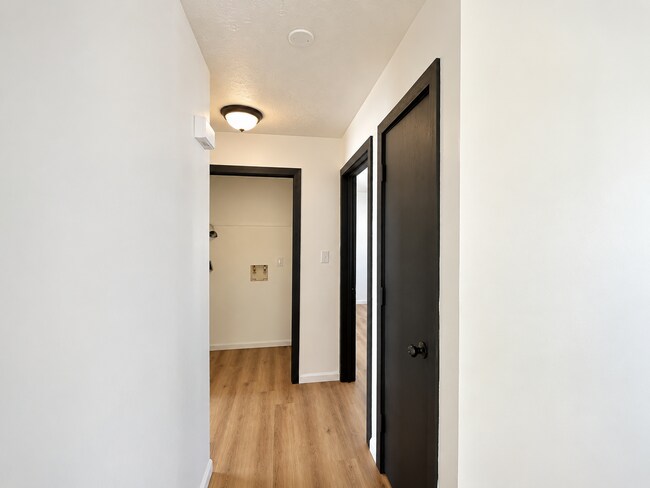 Building Photo - 99 Moss Creek Dr