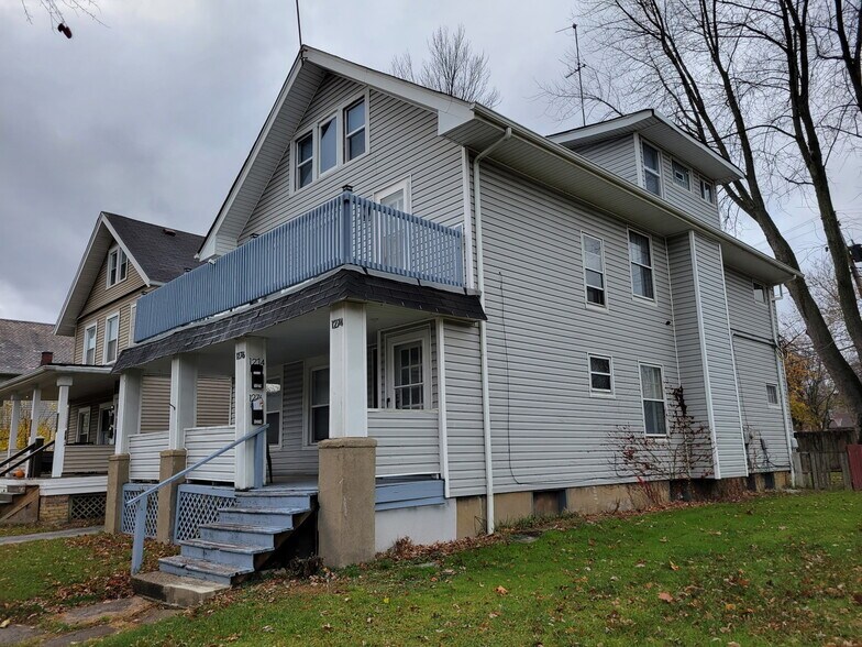 Building Photo - 1276 W 89th St