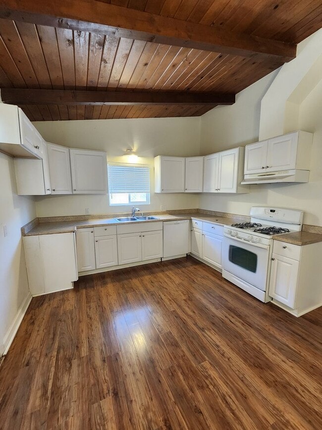Building Photo - Comfortable 2 Bed, 1 Bath in Beautiful Grover Beach