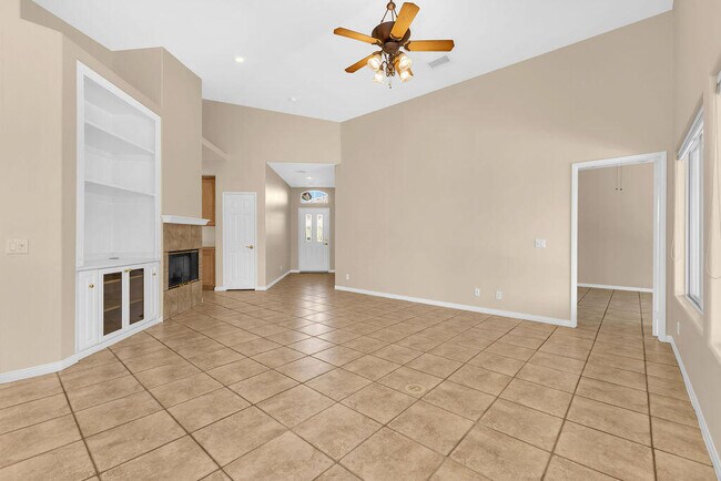 Building Photo - 79851 Carmel Valley Ave