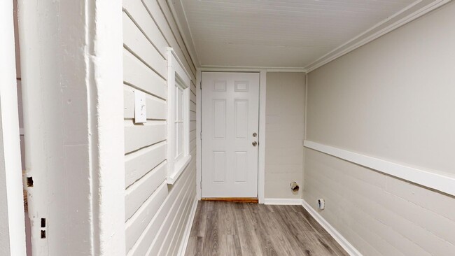 Building Photo - Cudell neighborhood. - 2 bedroom/1 bathroo...