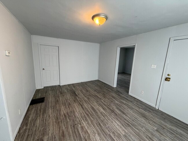 Building Photo - 56 Bismark-