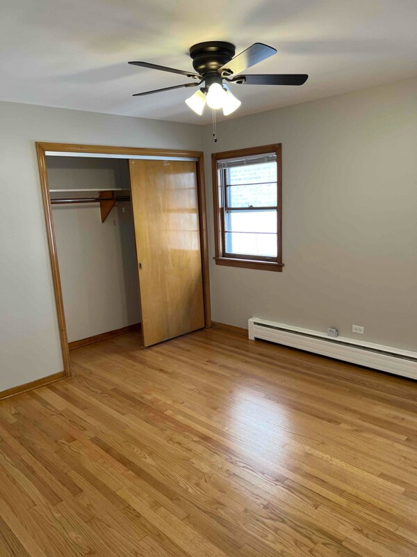 Building Photo - 5807 W Addison St