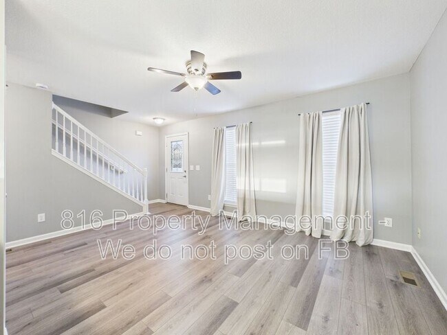 Building Photo - 8164 Drury Ave