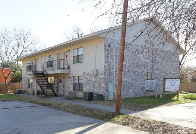 Building Photo - 200 Hann #18