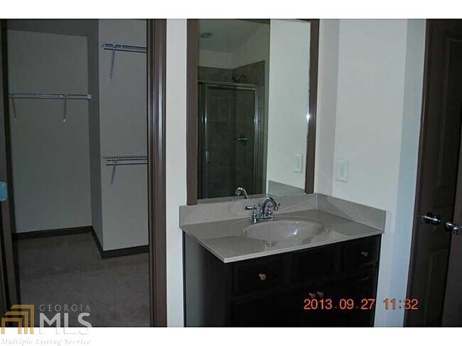 Building Photo - 6260 Crested Moss Dr