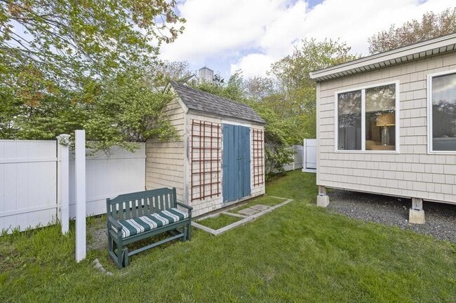 Building Photo - 16 Grasshopper Ln