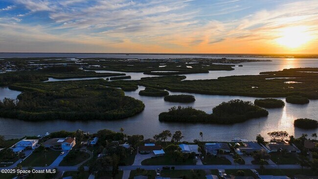 Building Photo - 778 Nassau Rd