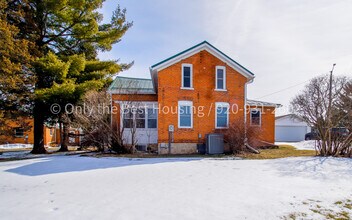 Building Photo - 611 E Burnett St