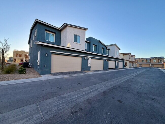 Building Photo - 2026 BRAND NEW 3 BED 2.5 BATH 2 CAR GARAGE TOWNHOUSE W/ LOFT, SOFTENER, RO FILTER, EV CHARGER & O...