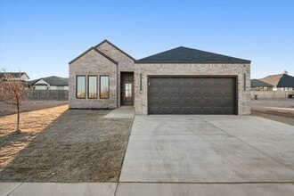 Building Photo - 1415 Farmhouse Ave