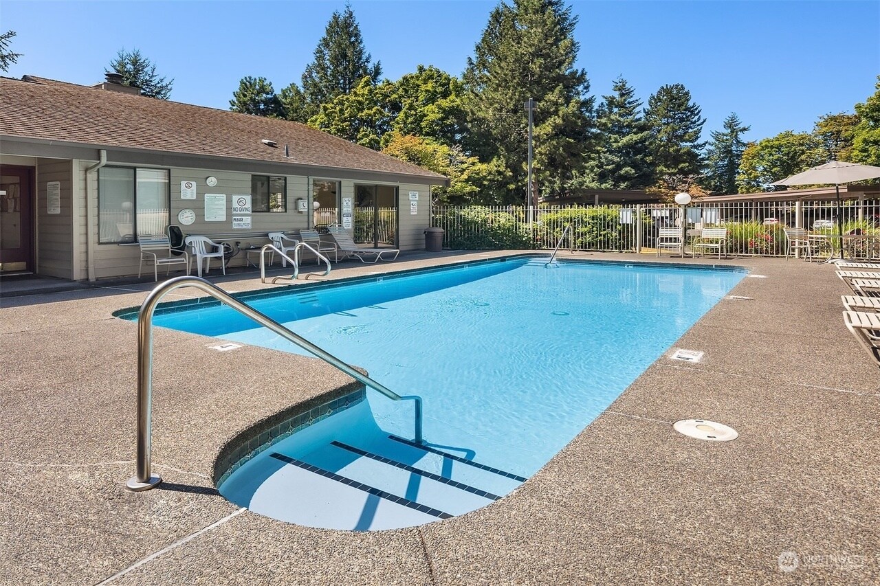 Building Photo - 15175 Sunwood Blvd