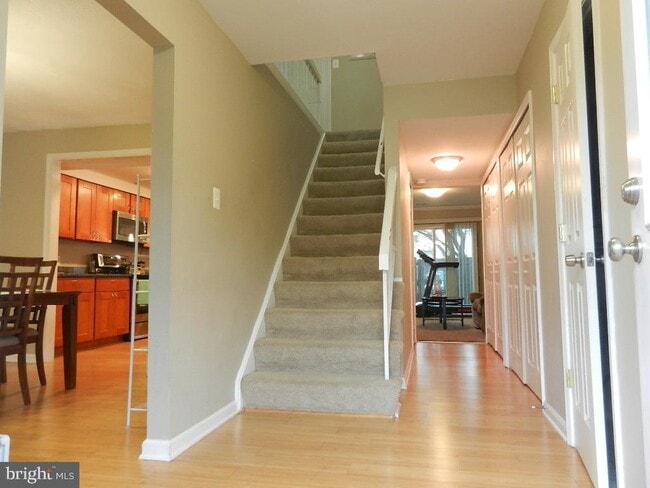 Building Photo - 781 Sugarland Run Dr