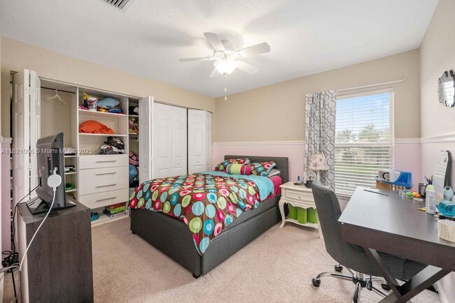Building Photo - 7841 Jewelwood Dr