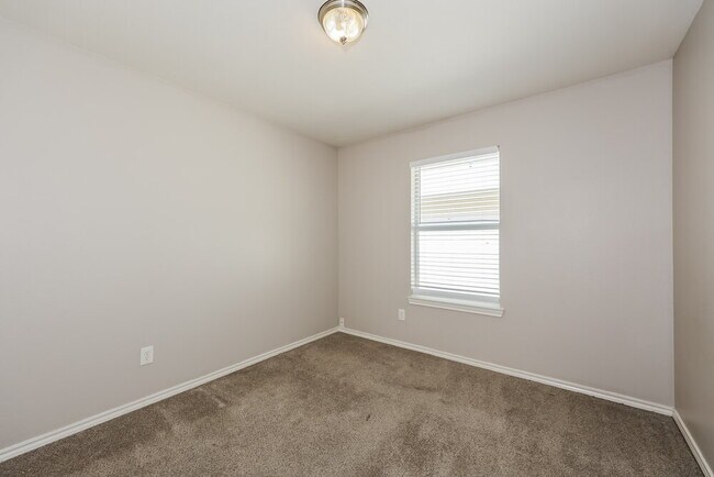 Building Photo - 7305 Sierra Way