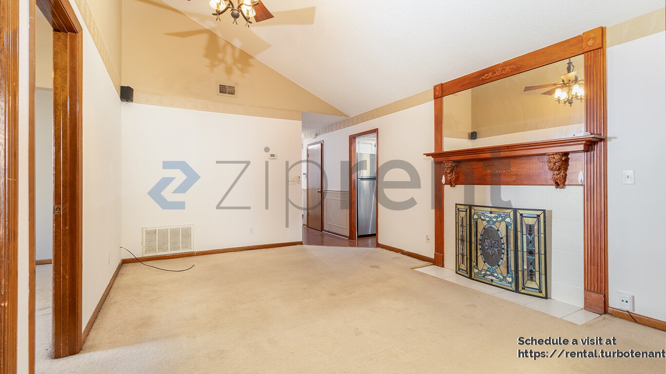 Building Photo - 5444 Lighthouse Rd