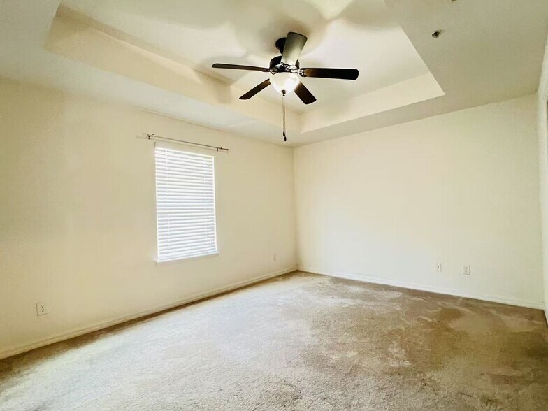 Building Photo - 1651 Smokey Oak Way