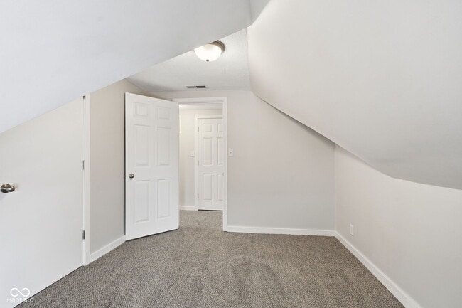 Building Photo - 717 Parkway Ave