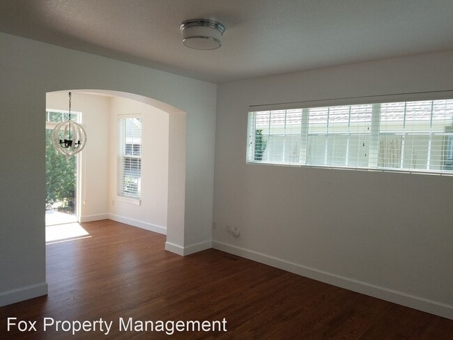 Building Photo - 3 br, 2.5 bath House - 467 Blue Lake Trail