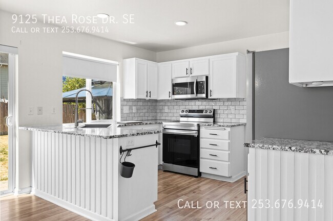 Building Photo - 9125 Thea Rose Dr. SE