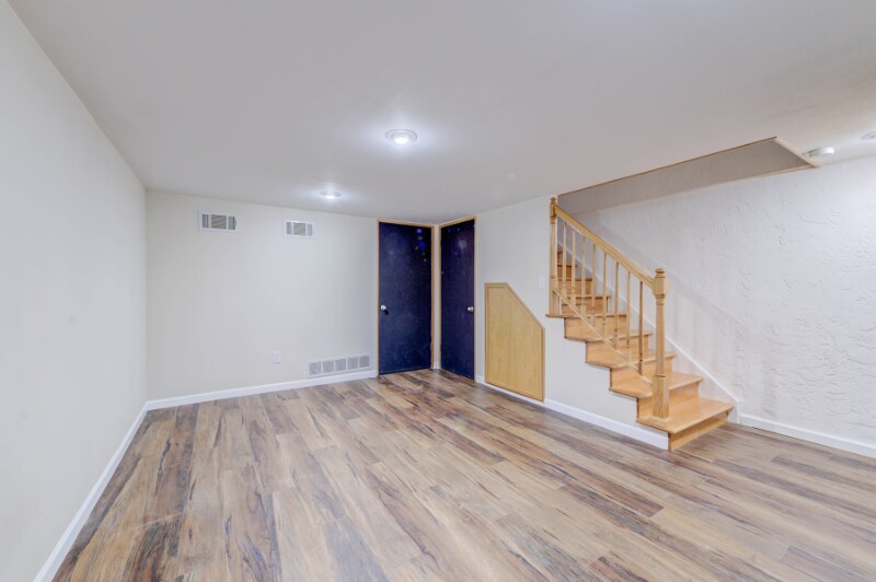 Building Photo - 10161 Squire Meadows Dr