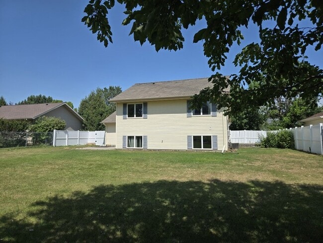 Building Photo - 5093 W Elm Ct