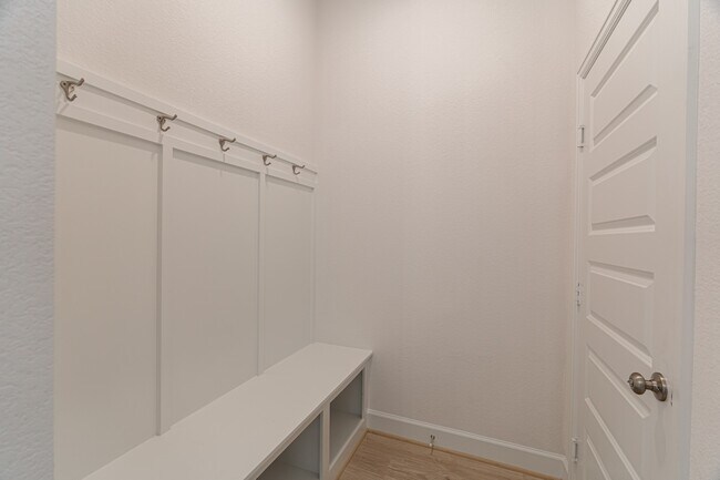 Building Photo - 15910 Mahogany Mist Dr