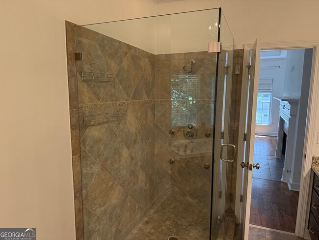 Building Photo - 455 Waterway Dr SW