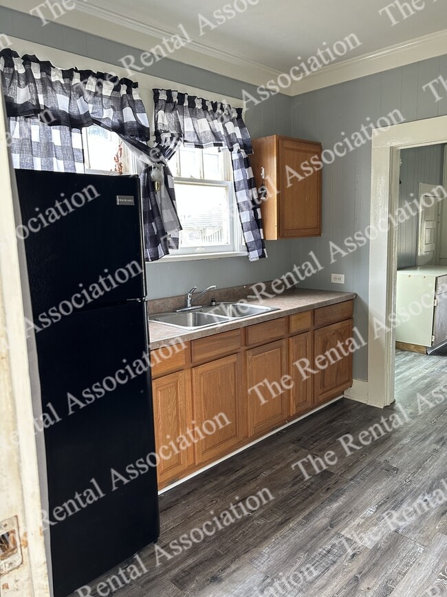 Building Photo - 212 S Bonner St