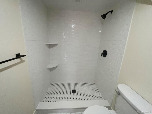 Building Photo - 1748 US-6