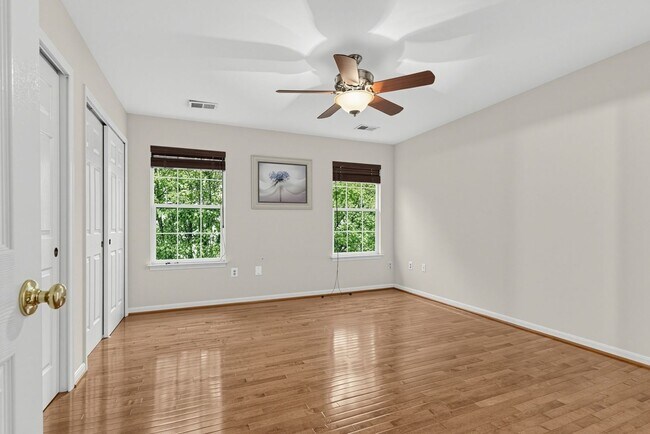 Building Photo - 2420 Dew Meadow Ct
