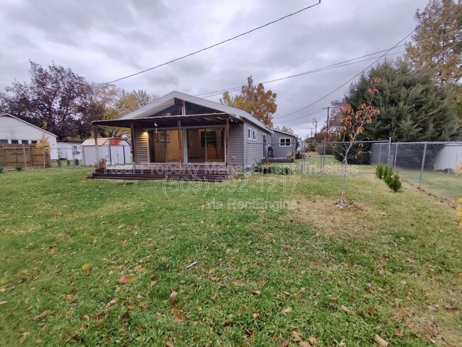 Building Photo - 1607 Putnam St