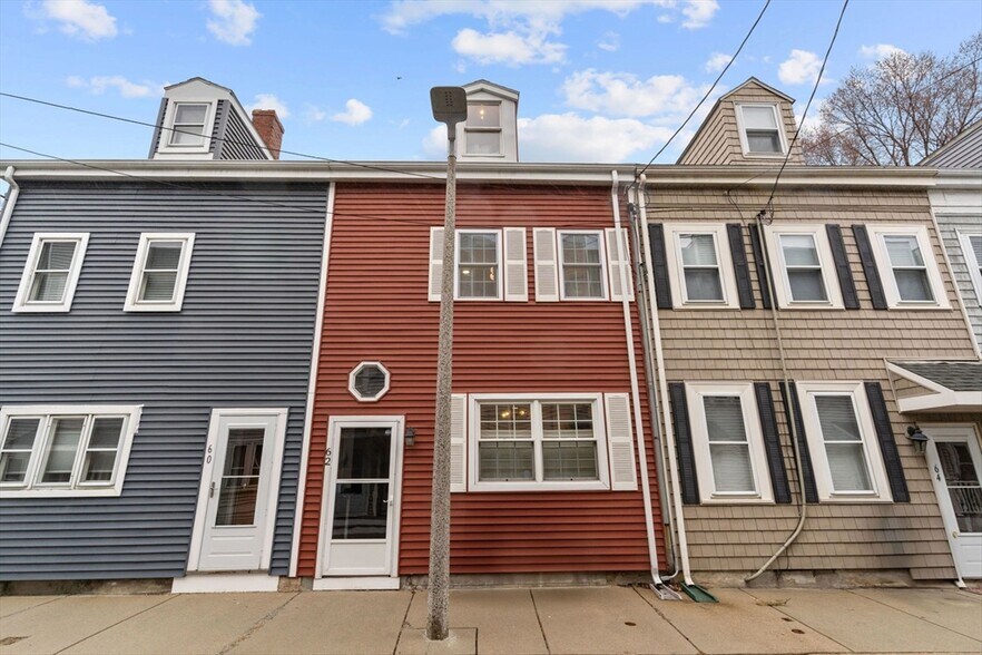 Primary Photo - 62 Bolton St