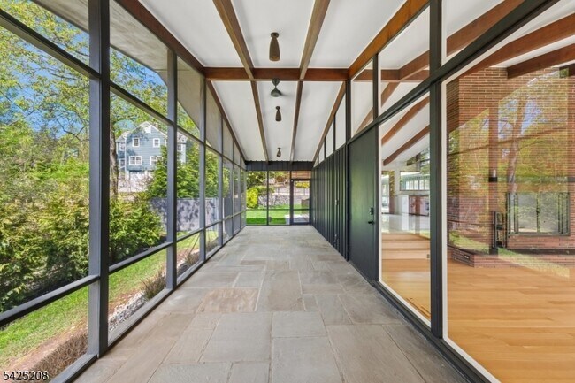 Building Photo - 293 Wyoming Ave