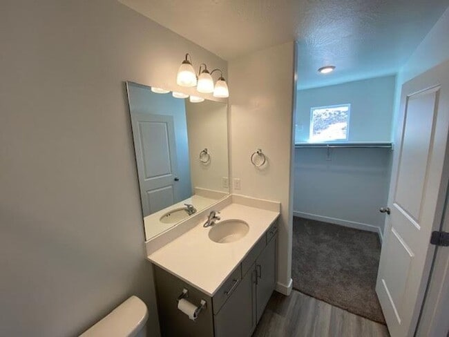 Building Photo - Coming Soon! 3 Bedroom 2 bath with Garage-...