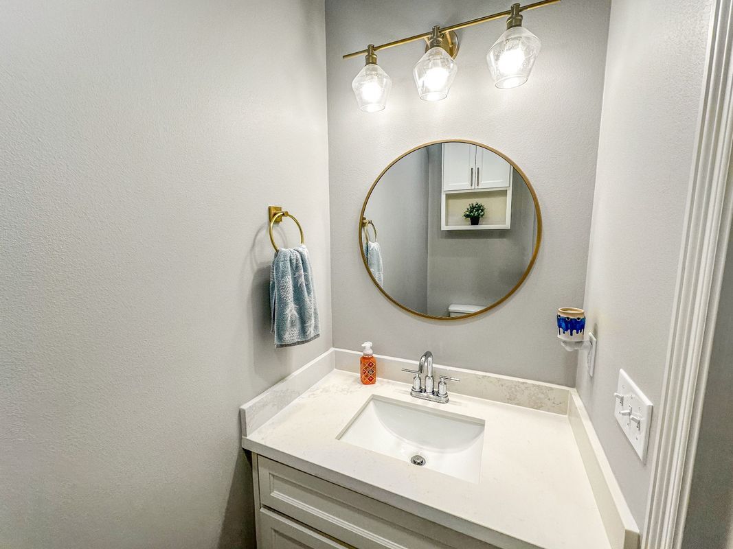 Building Photo - 4005 Water Lily Ave