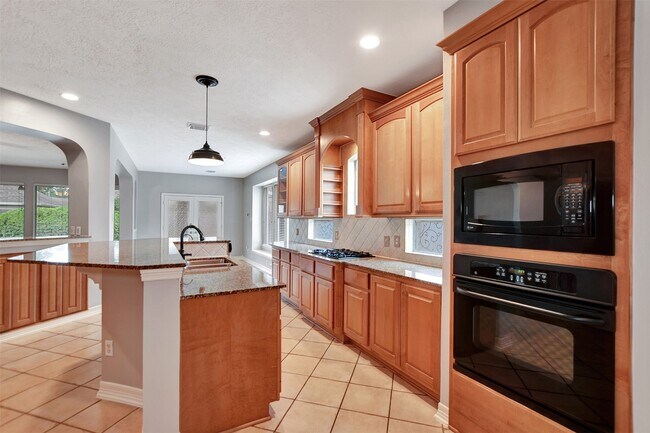 Building Photo - 15510 Marble Canyon Way