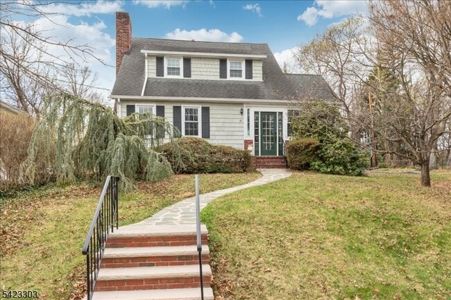 Building Photo - 81 Tooker Ave