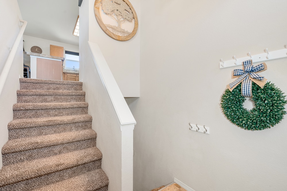 Entryway - 500 Broadview Dr