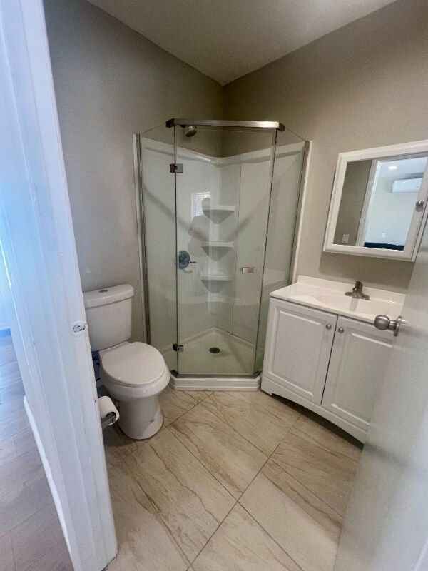 Building Photo - 5385 Howard St