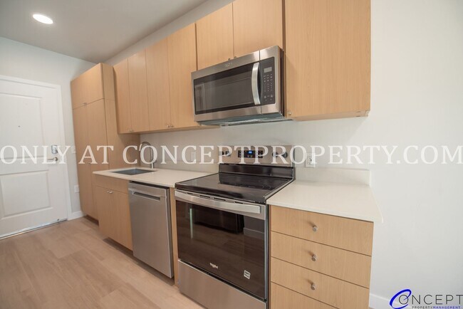 Building Photo - Discover Park City Living with Stunning Mountain Views