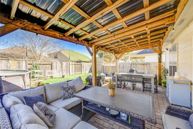 Building Photo - 25210 Hazel Ranch Dr