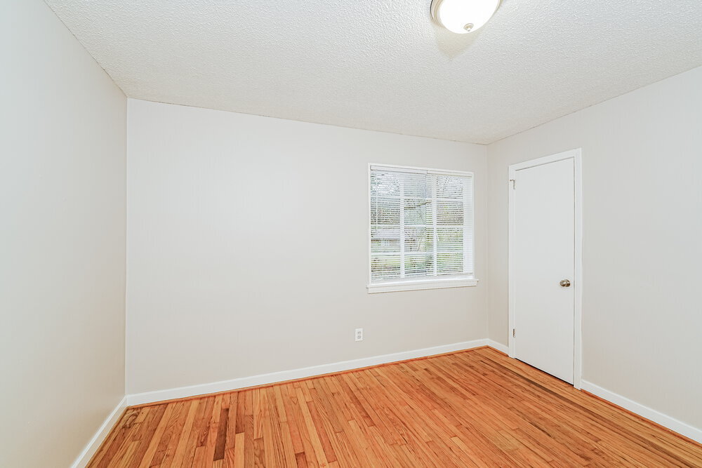 Building Photo - 237 Garden Ln