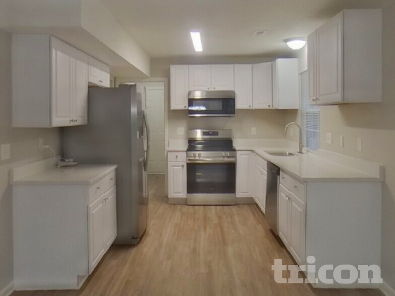 Building Photo - 9320 Amy Dr