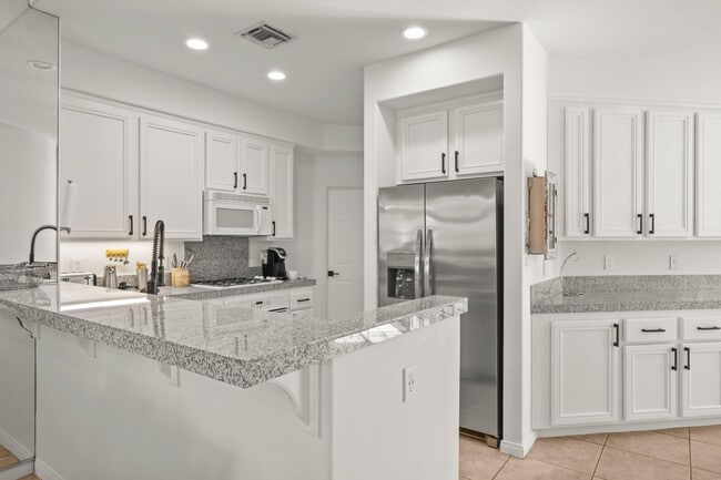 Building Photo - 45405 Shaugnessy Dr