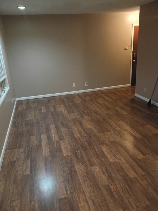 Building Photo - 117 S Elder Ln