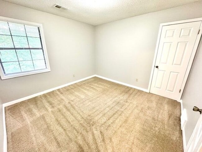 Building Photo - Now Leasing in Cordova, 4-Bedroom 2.5 Bath...